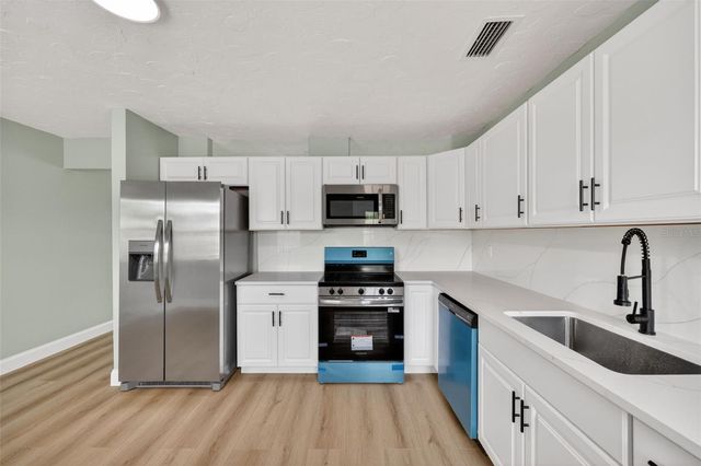 412 59TH AVENUE DRIVE W, Bradenton, FL 34207