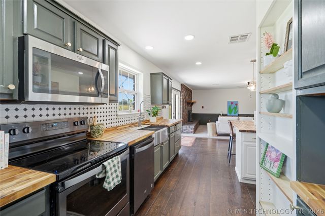 13185 S 289th East Avenue, Coweta, OK 74429