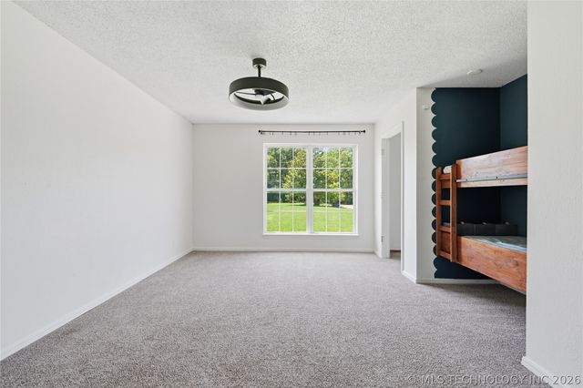 13185 S 289th East Avenue, Coweta, OK 74429