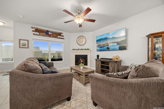 8302 Nutley Ct, Converse, TX 78109