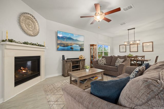 8302 Nutley Ct, Converse, TX 78109