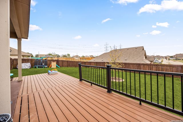 8302 Nutley Ct, Converse, TX 78109