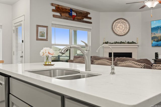 8302 Nutley Ct, Converse, TX 78109