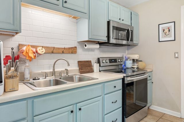 712 Delray Dr, Nashville, TN 37209