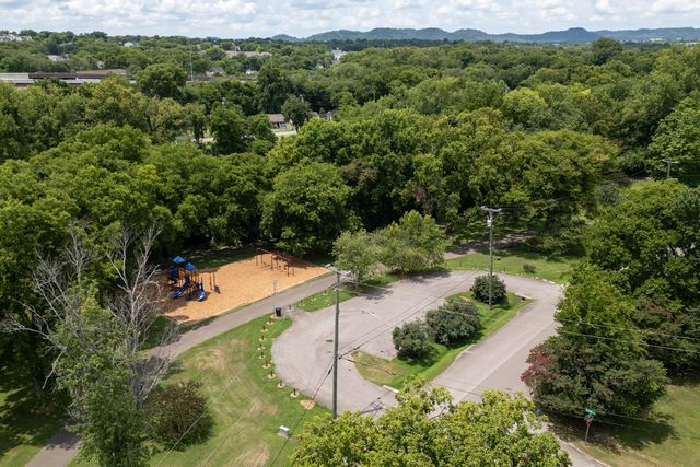 712 Delray Dr, Nashville, TN 37209