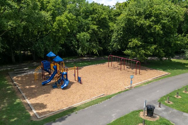 712 Delray Dr, Nashville, TN 37209