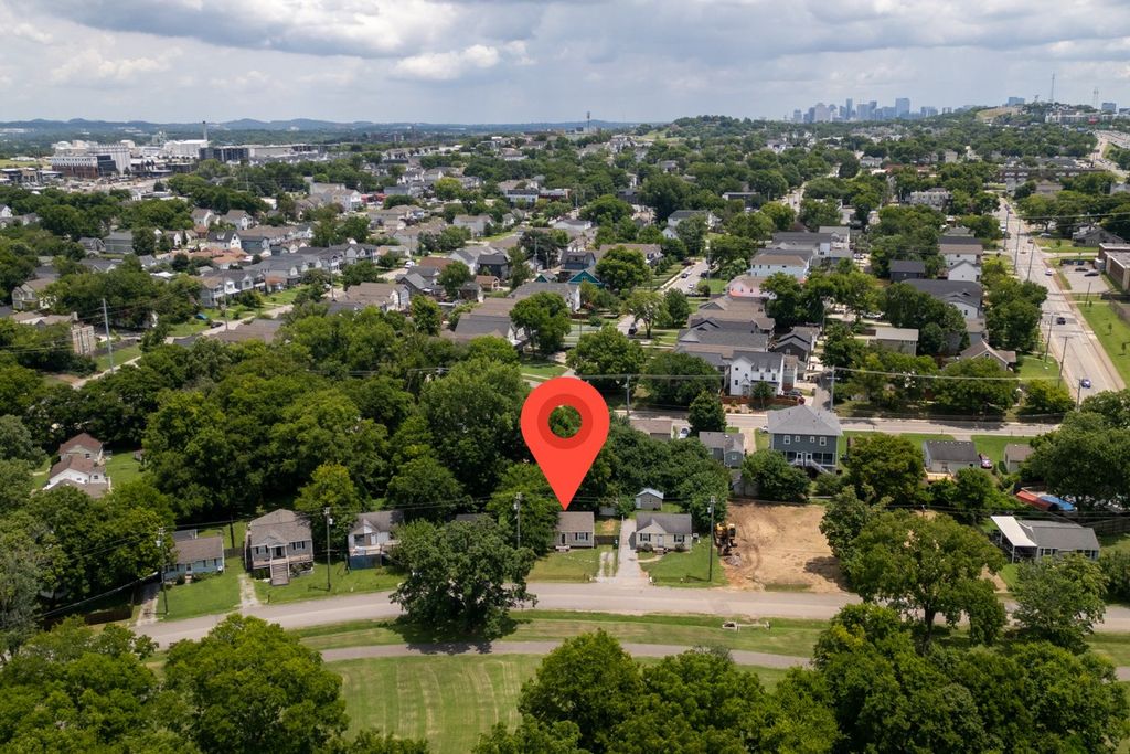 712 Delray Dr, Nashville, TN 37209