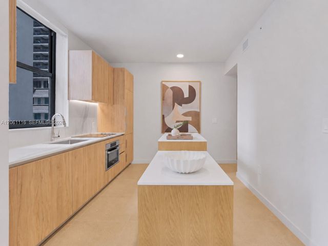 11 NE 6th Street 809, Miami, FL 33132