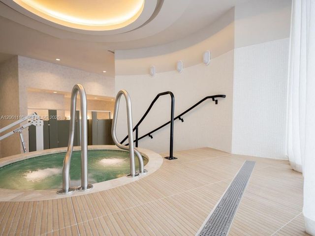 11 NE 6th Street 809, Miami, FL 33132