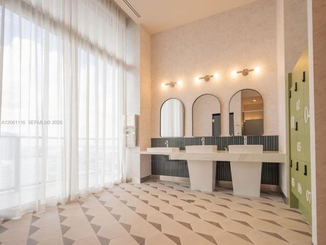 11 NE 6th Street 809, Miami, FL 33132
