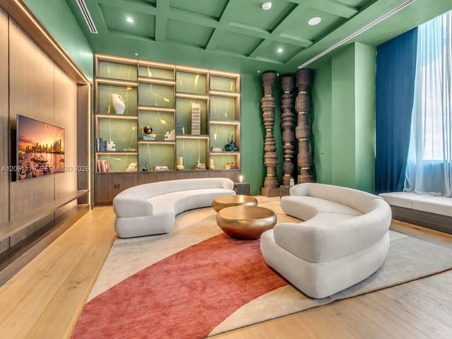 11 NE 6th Street 809, Miami, FL 33132