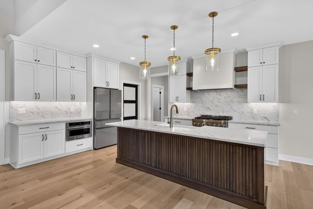 5077 Oak Ridge Court, Bettendorf, IA 52722