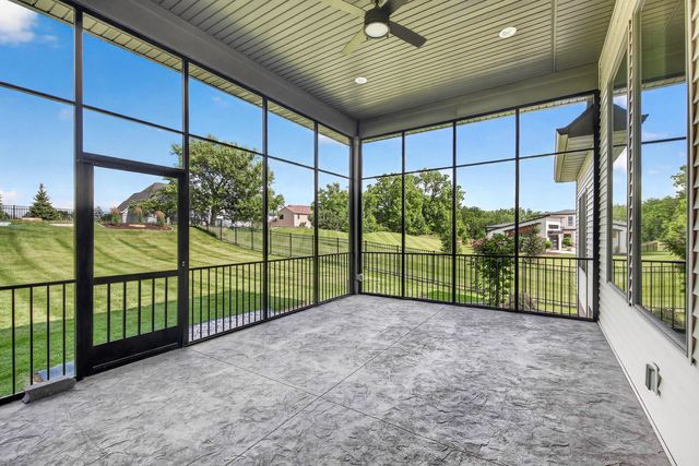 5077 Oak Ridge Court, Bettendorf, IA 52722