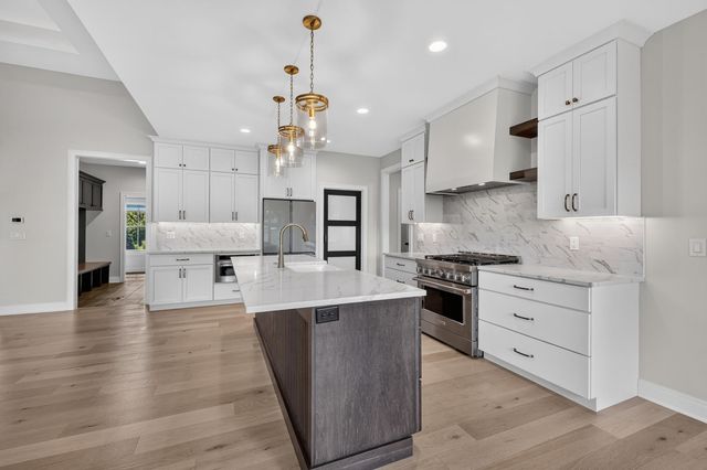 5077 Oak Ridge Court, Bettendorf, IA 52722