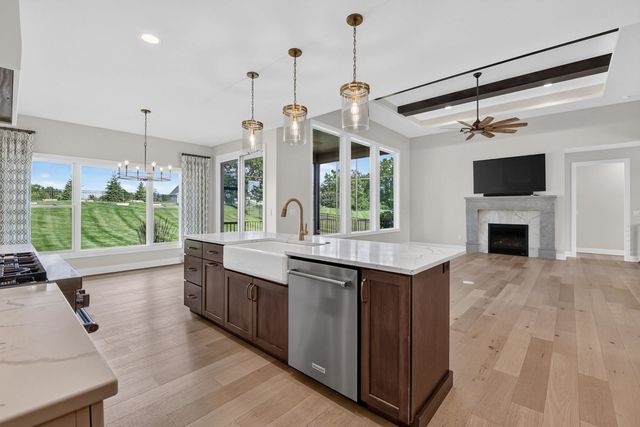 5077 Oak Ridge Court, Bettendorf, IA 52722