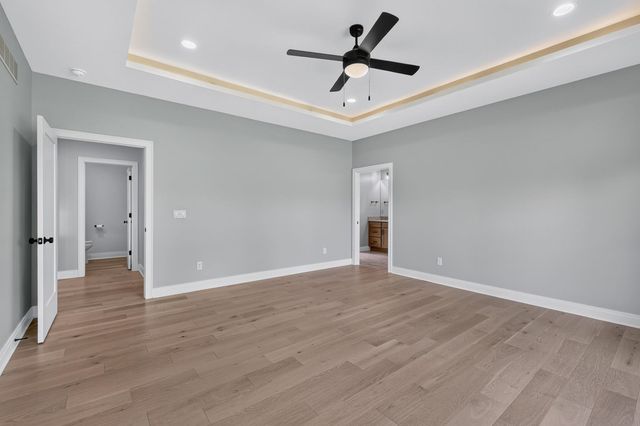 5077 Oak Ridge Court, Bettendorf, IA 52722