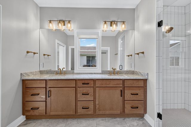 5077 Oak Ridge Court, Bettendorf, IA 52722