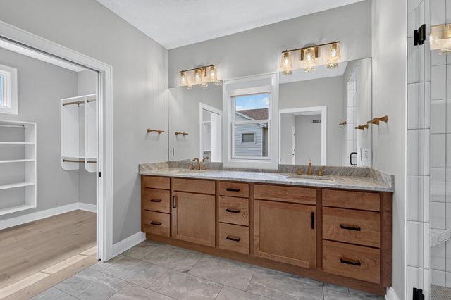 5077 Oak Ridge Court, Bettendorf, IA 52722
