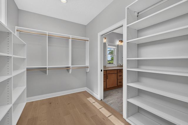 5077 Oak Ridge Court, Bettendorf, IA 52722