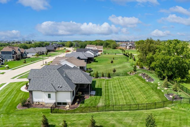 5077 Oak Ridge Court, Bettendorf, IA 52722