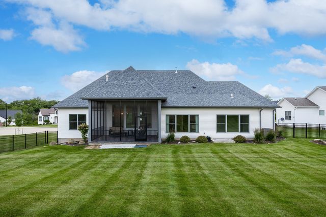 5077 Oak Ridge Court, Bettendorf, IA 52722