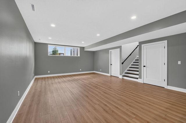 5077 Oak Ridge Court, Bettendorf, IA 52722