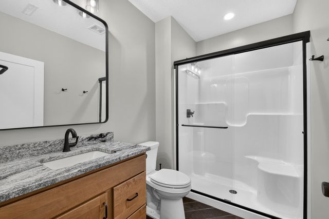 5077 Oak Ridge Court, Bettendorf, IA 52722