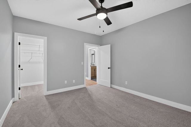 5077 Oak Ridge Court, Bettendorf, IA 52722