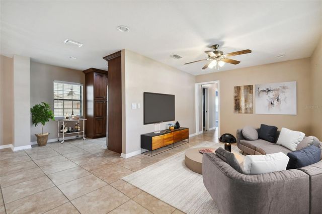 4002 W MULLEN AVENUE, Tampa, FL 33609