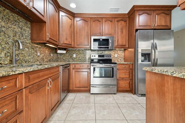 4002 W MULLEN AVENUE, Tampa, FL 33609