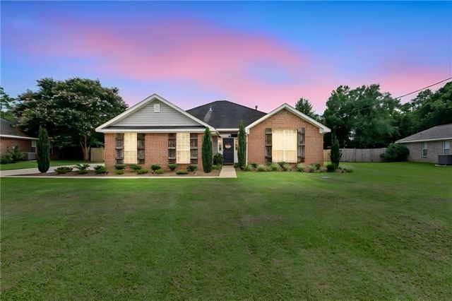 10545 Elgin Drive S, Grand Bay, AL 36541
