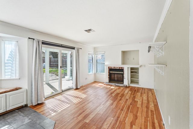 2720 River Cove Dr, Riverbank, CA 95367