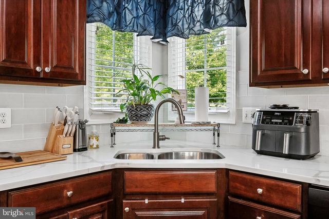 2469 TRANSOM PL, Woodbridge, VA 22191