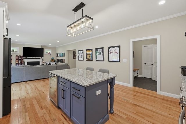 74 King Philip Rd, Norton, MA 02766