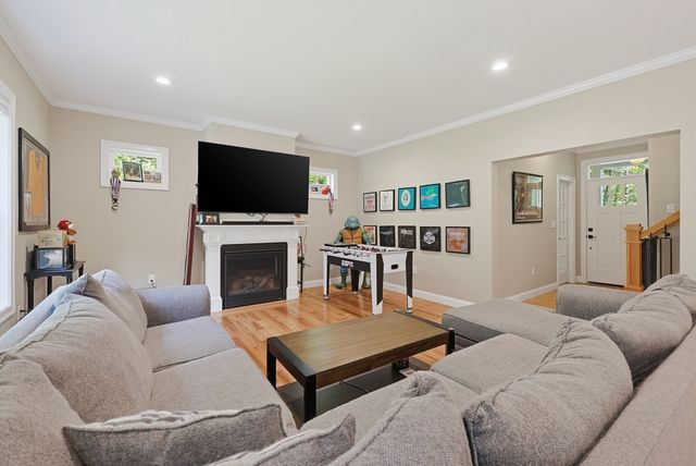 74 King Philip Rd, Norton, MA 02766
