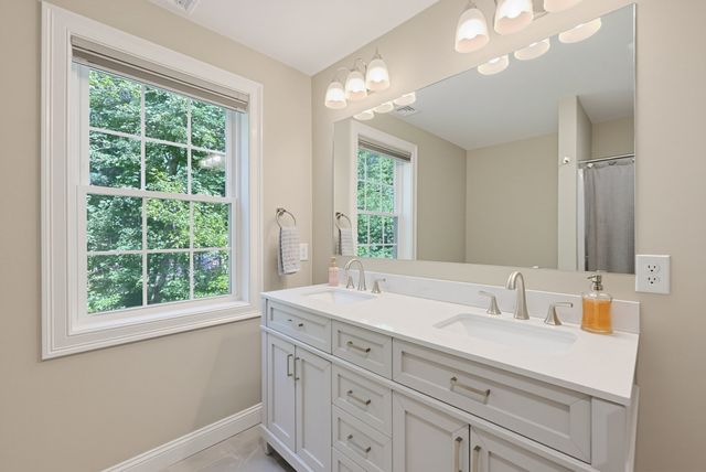 74 King Philip Rd, Norton, MA 02766