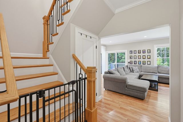 74 King Philip Rd, Norton, MA 02766
