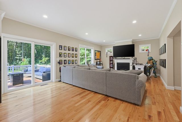 74 King Philip Rd, Norton, MA 02766