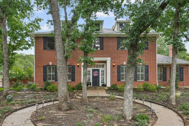 3833 Montecito Drive, Denton, TX 76205