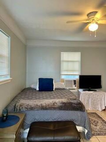 3126 Webster St 10, Houston, TX 77004
