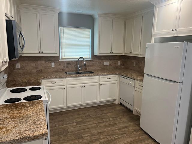 2375 Virginia Court B, Montgomery, TX 77316