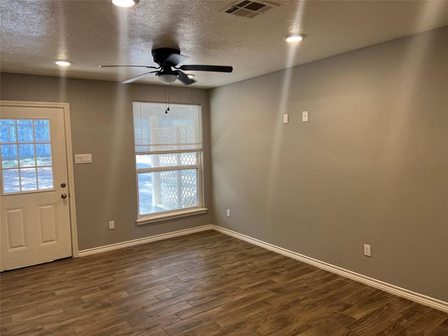 2375 Virginia Court B, Montgomery, TX 77316