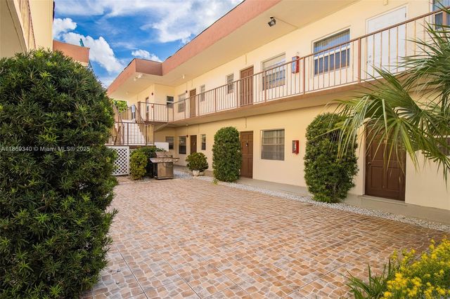 415 NE 2nd St 223, Hallandale Beach, FL 33009