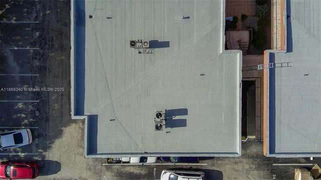 415 NE 2nd St 223, Hallandale Beach, FL 33009