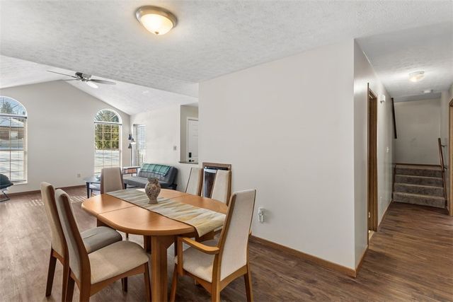 141 Cambridge Dr, Springdale Twp, PA 15049