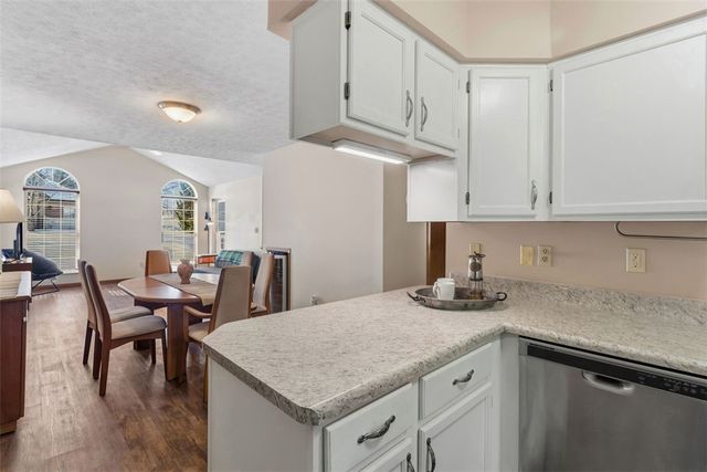 141 Cambridge Dr, Springdale Twp, PA 15049