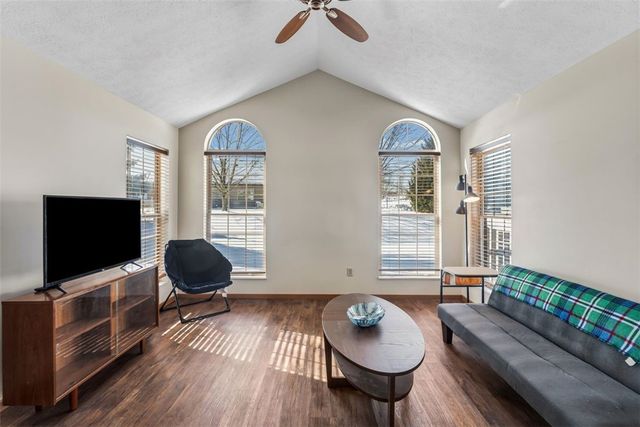 141 Cambridge Dr, Springdale Twp, PA 15049