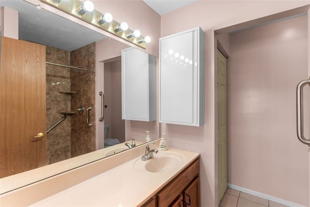 141 Cambridge Dr, Springdale Twp, PA 15049