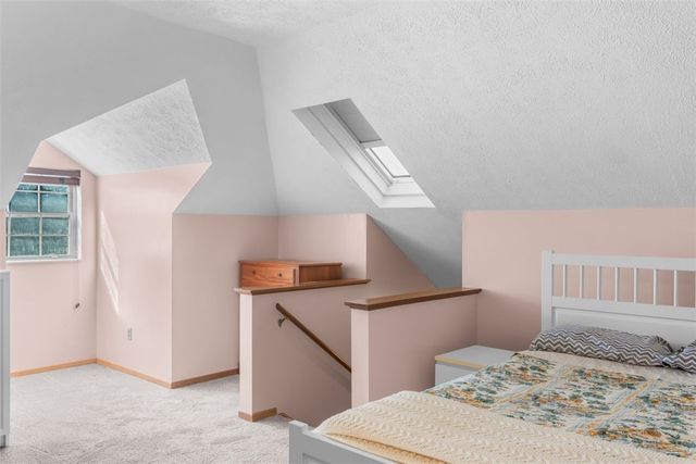 141 Cambridge Dr, Springdale Twp, PA 15049