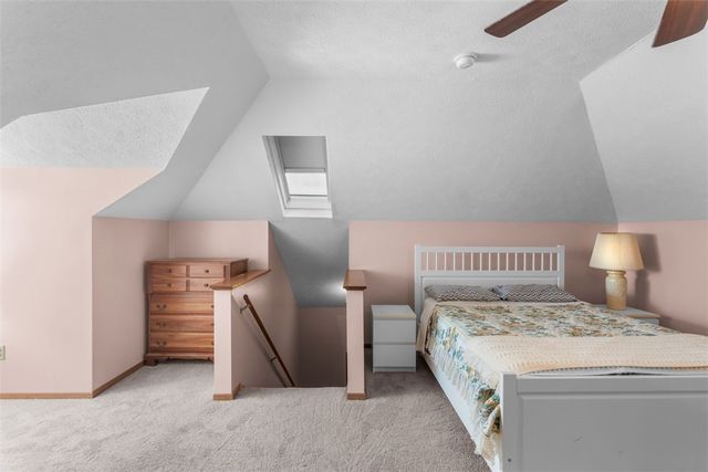 141 Cambridge Dr, Springdale Twp, PA 15049